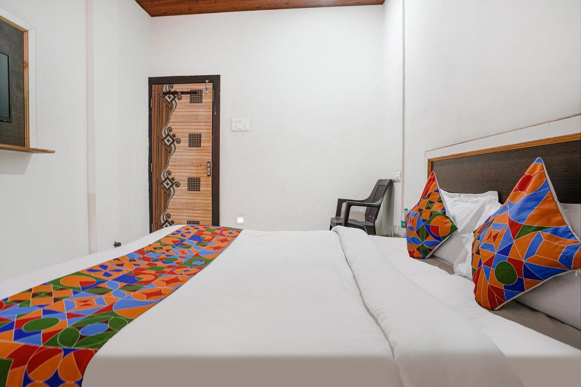 Fabexpress Sai Lodging I - Nr Nashik Railway Station Zewnętrze zdjęcie