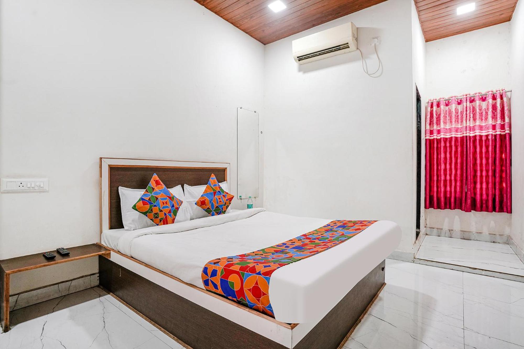 Fabexpress Sai Lodging I - Nr Nashik Railway Station Zewnętrze zdjęcie