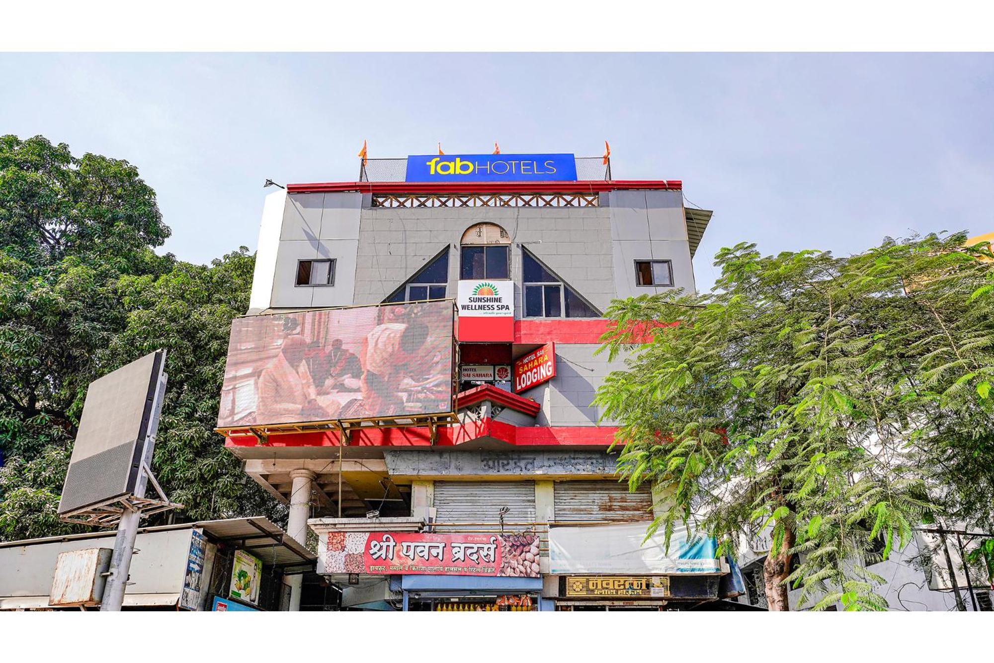Fabexpress Sai Lodging I - Nr Nashik Railway Station Zewnętrze zdjęcie